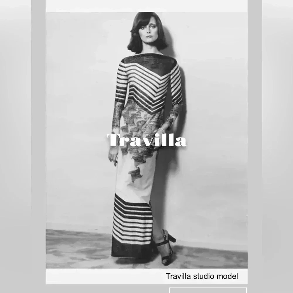 Travilla Patterned Metallic Long Sleeved Maxi Dress Abstract Chevron Stripes
